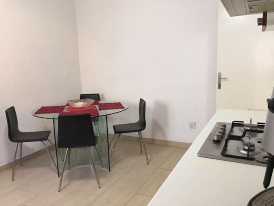 Gzira / Sliema Wifi & Ac ! Great Value & Location Apartamento Exterior foto
