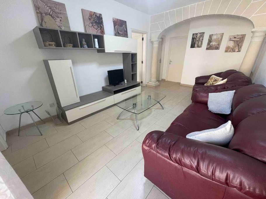 Gzira / Sliema Wifi & Ac ! Great Value & Location Apartamento Exterior foto